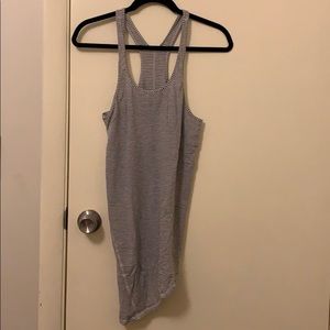 Lululemon tank.